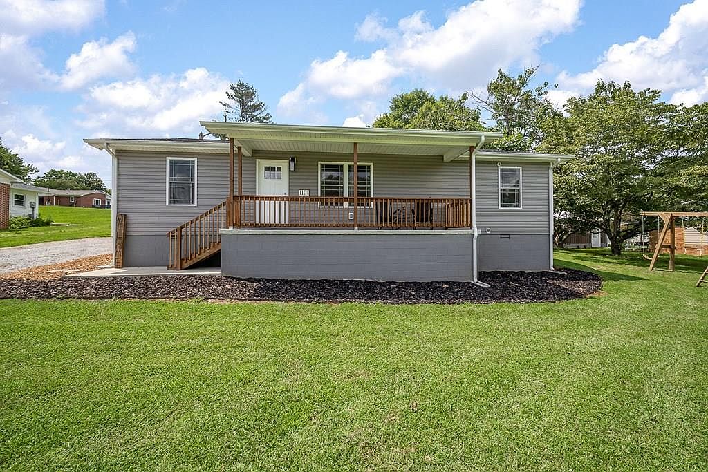 1109 N Spring St, Sparta, TN 38583 MLS 221553 Zillow