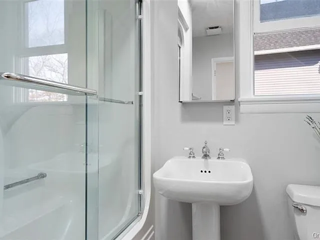 46 Laurel Ave — Photo 8
