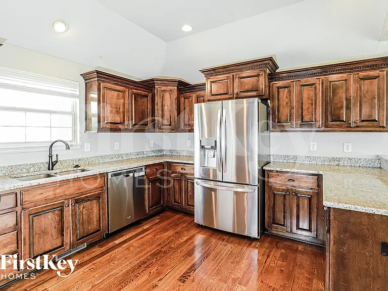 15309 Sycamore St — Photo 5