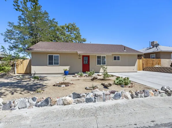 320 Baker St, Hawthorne, NV 89415