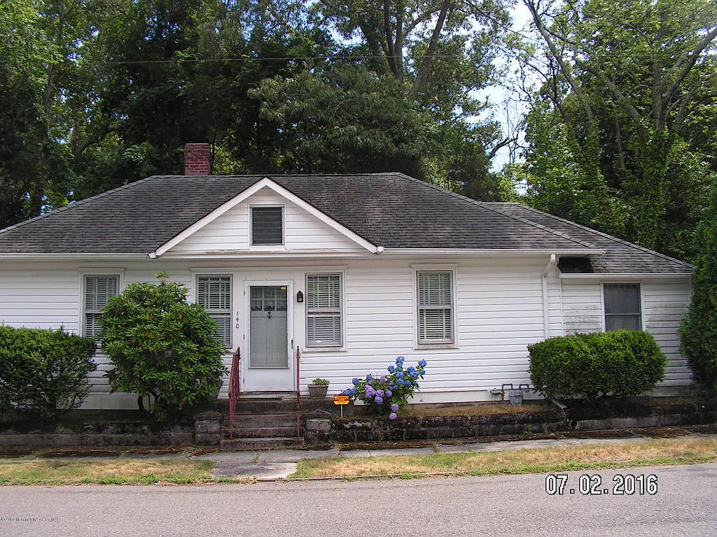 140 E Camp Walk photo 1