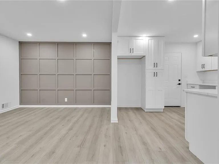 3296 Columbia Woods Dr — Photo 6