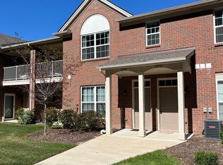 21950 Aberdeen Dr #44, Macomb, MI 48042