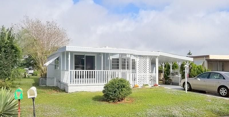 1st image of 853 Hawthorn Cir