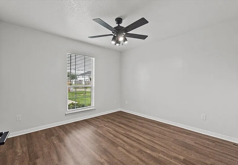 2100 Saint Lucia Calle — Photo 13