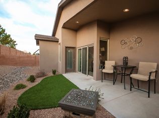 9555 Sun Dancer Dr NW, Albuquerque, NM 87114