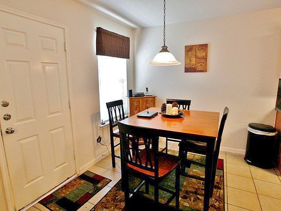 Cheery Breakfast area