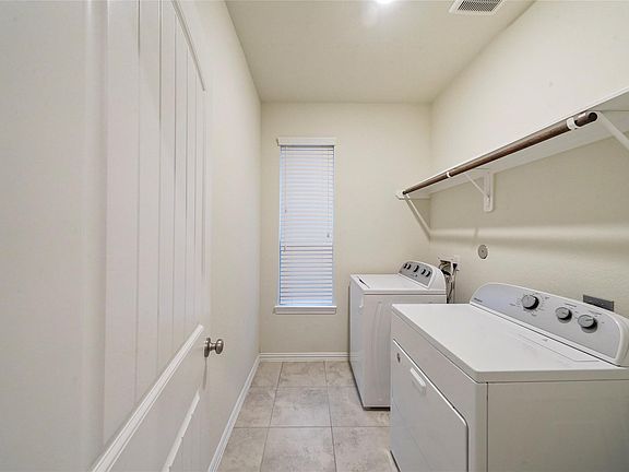 5th image of 27910 Augusta View Dr