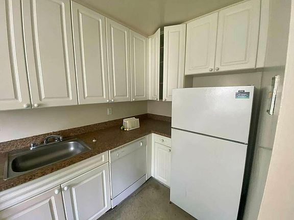 4th image of 224-63 64th Ave #2B