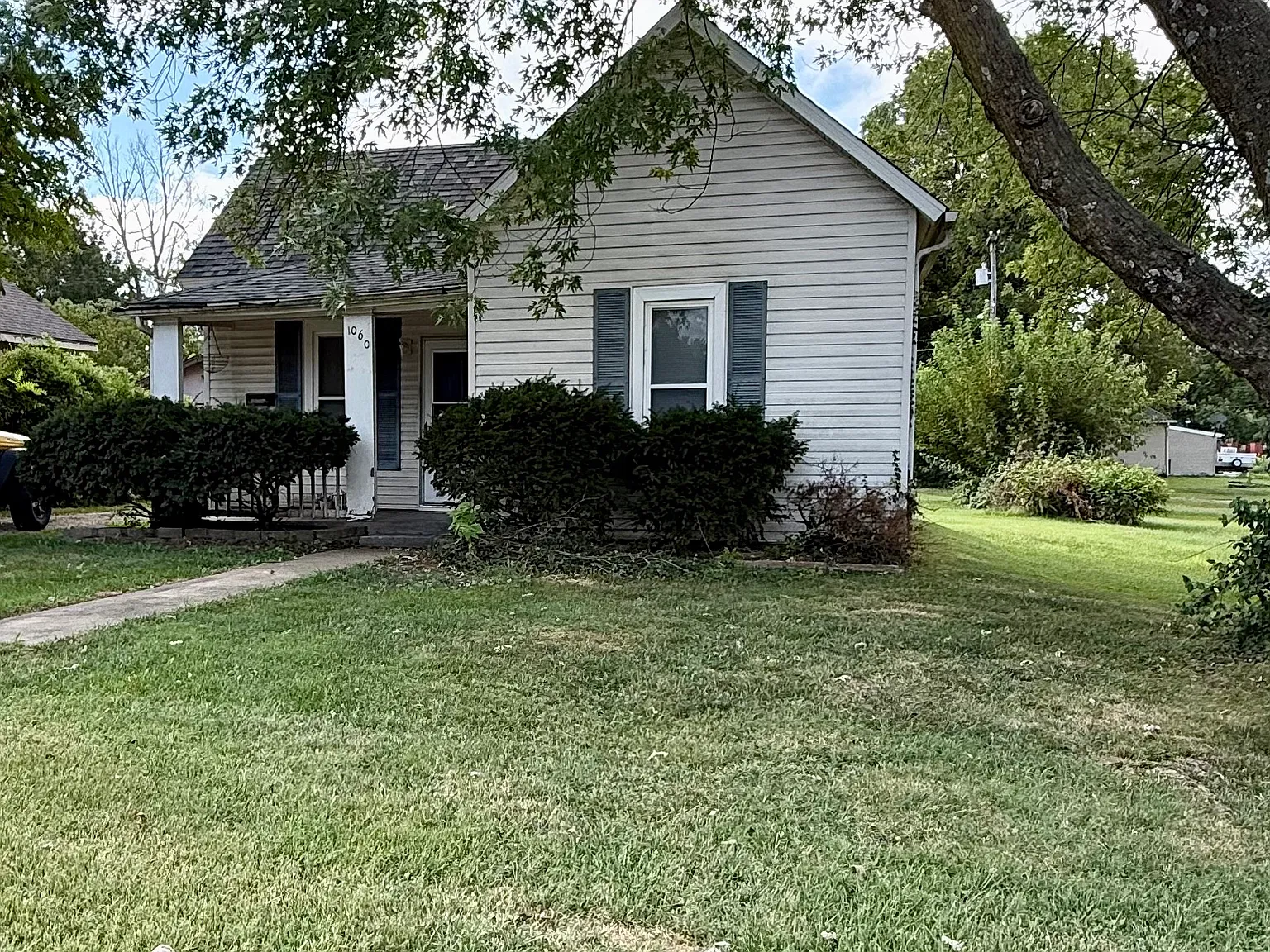 2 bed, 756 sqft, $800 — Photo 1