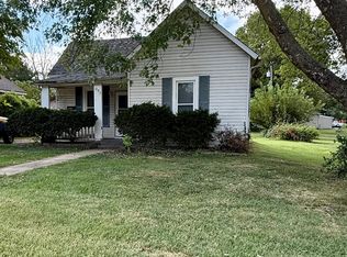 1060 E Atlantic St, Springfield, MO 65803