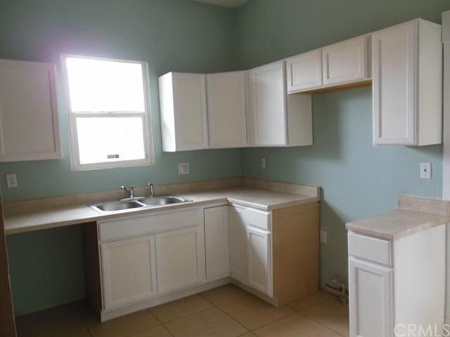 1st image of 449 W 9th St