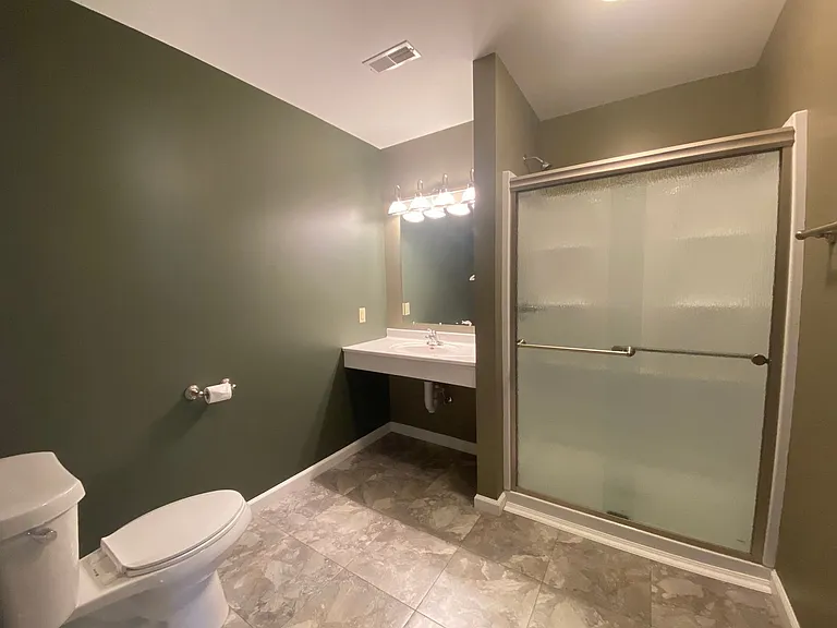 327 S 8th St #330 — Photo 18