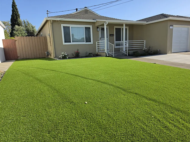 1086 Mersey Ave — Photo 5