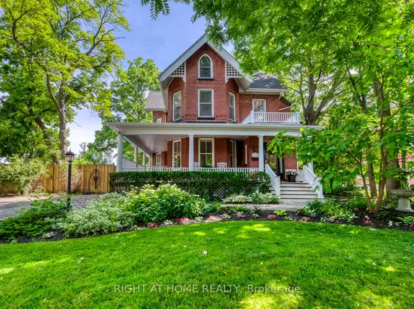 118 Main St S, Brampton, ON L6W 2C8