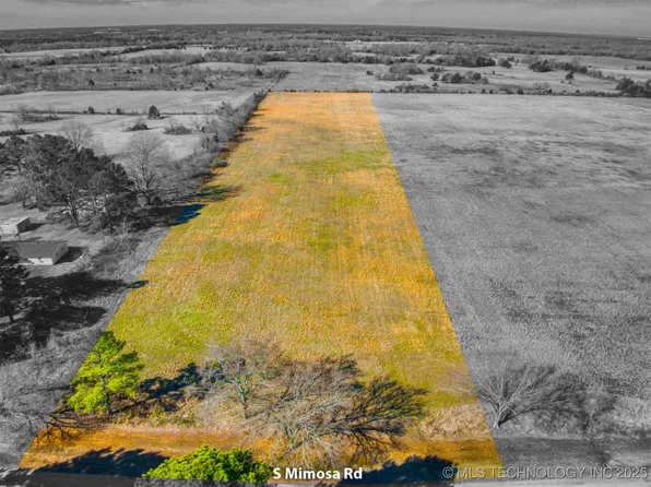 8 S Mimosa St, Atoka, OK 74525