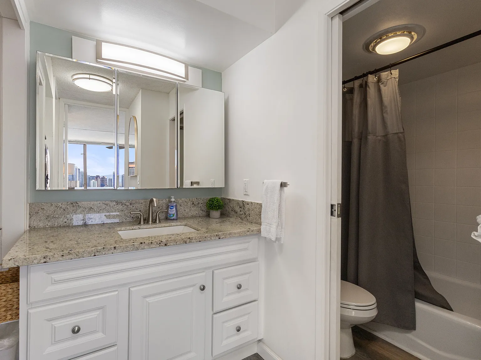 411 Hobron Lane #3004 - 3004 — Photo 3