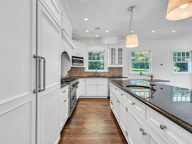 159 E Shore Rd — Photo 37