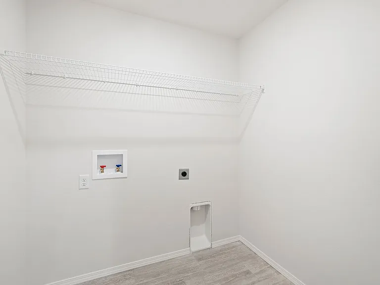 1001 Abbey Ave — Photo 14