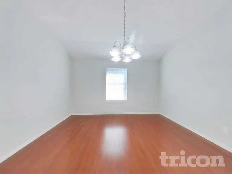 12809 Carpenter Ln — Photo 5