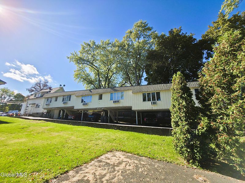 5th image of 447 Troy Schenectady Road