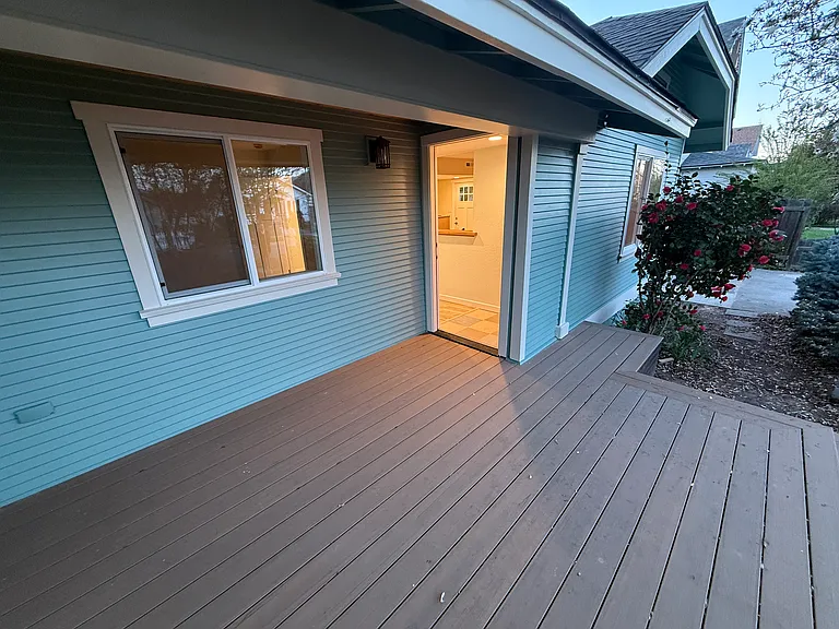 414 Newtown St — Photo 25