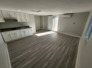 7758 Zelzah Ave, Reseda, CA 91335