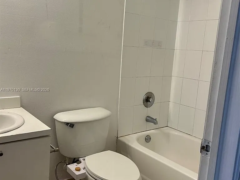 928 SW 3rd St #207 — Photo 12