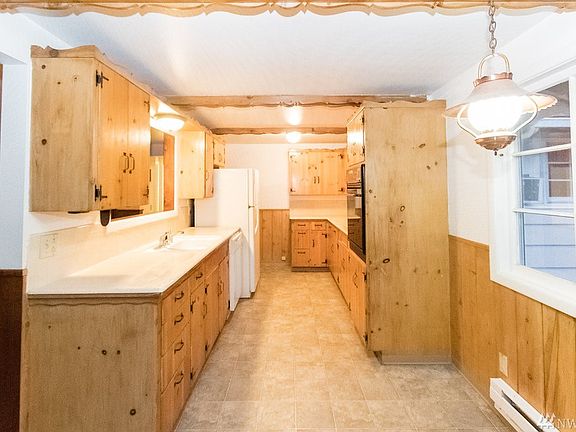 4th image of 8602 8604 Terrace St SW
