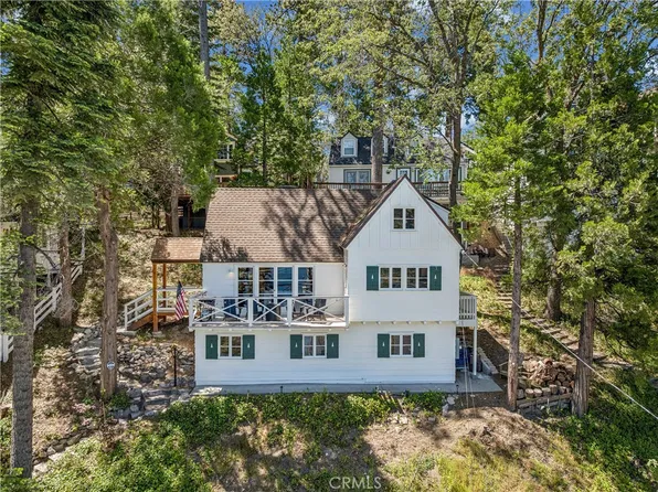 28901 Palisades Dr, Lake Arrowhead, CA 92352
