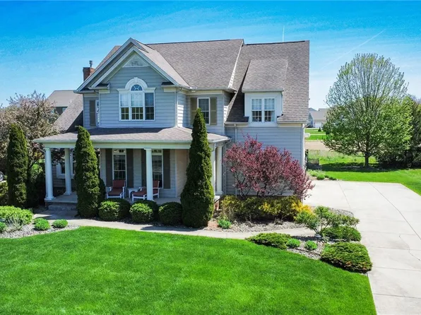 7135 Grayson Dr, Canfield, OH 44406