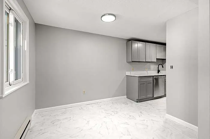 96 Main St #D5 — Photo 4