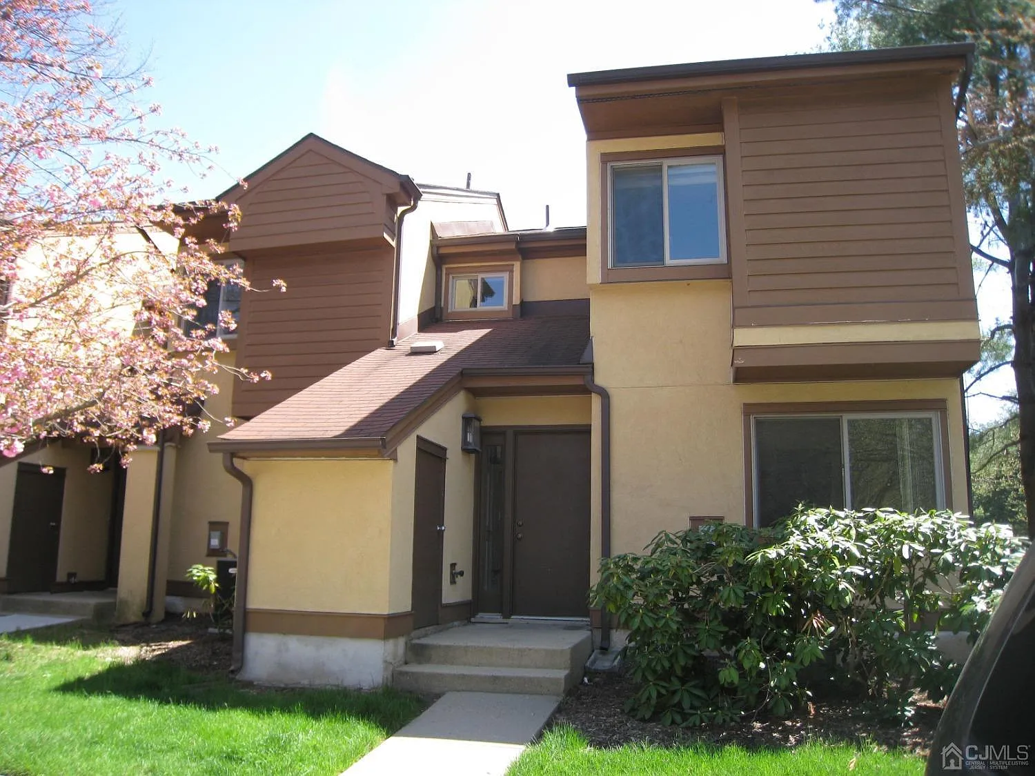 4446 Sayre Dr photo 1