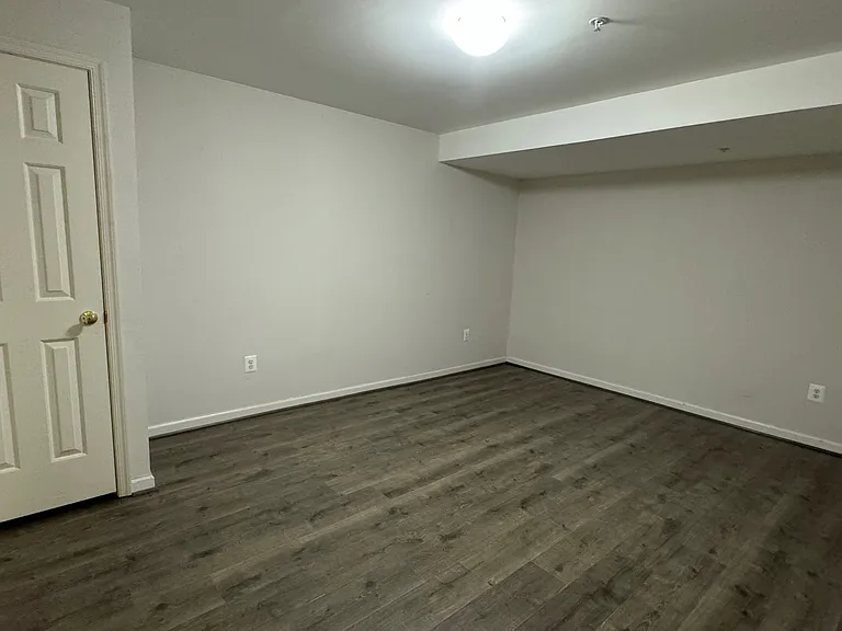 11914 Mary Catherine Dr — Photo 32