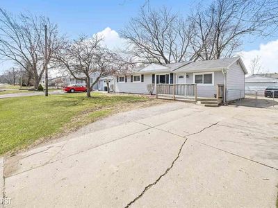 4096 Carmanwood Dr, Flint, MI, 48507