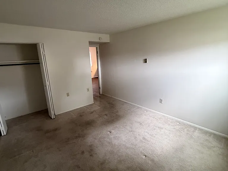 102 N George St #2 — Photo 6