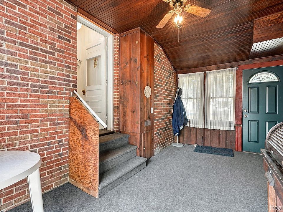 804 E Avon Rd, photo 29