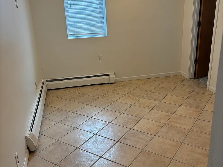 1416 Center St E — Photo 12