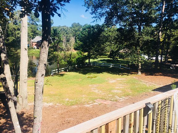 5th image of 404 Lake Pines Dr