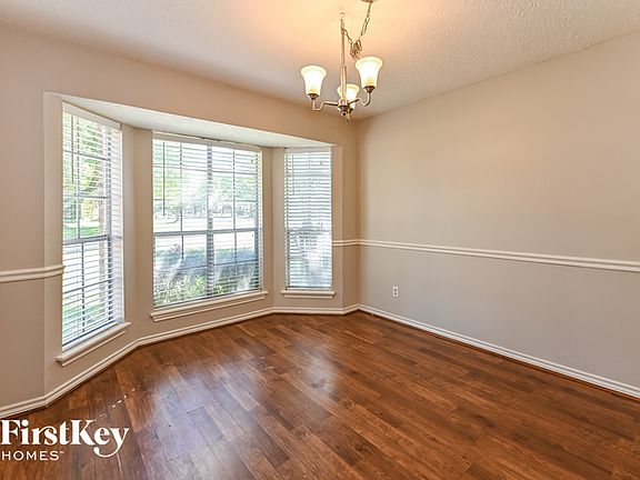 4th image of 3334 Woodbriar Dr
