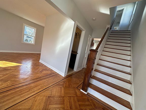 3rd image of 300 New Jersey Ave