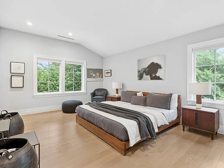 28 Parkway Dr — Photo 12