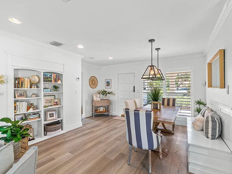 1032 SW 9th Ave — Photo 3