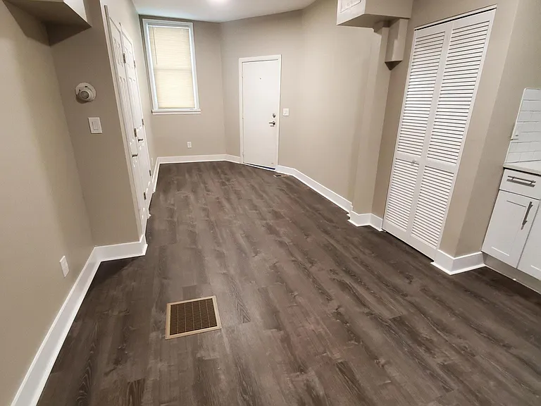 1838 S May St #1F — Photo 9