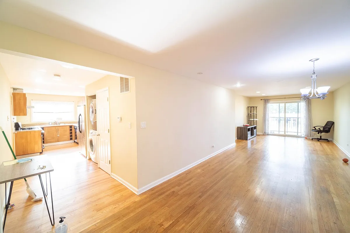 Building Photo - 8350 Kimball Ave #202