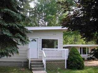 1952 Pine Dr, Traverse City, MI 49686