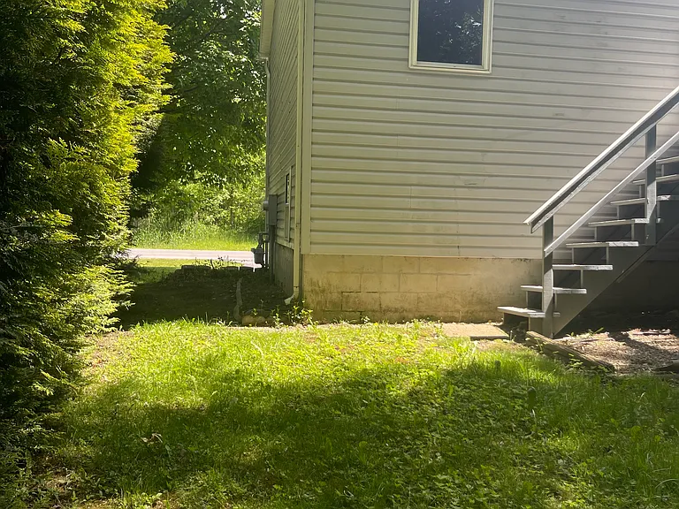 97 Downey Dr — Photo 21