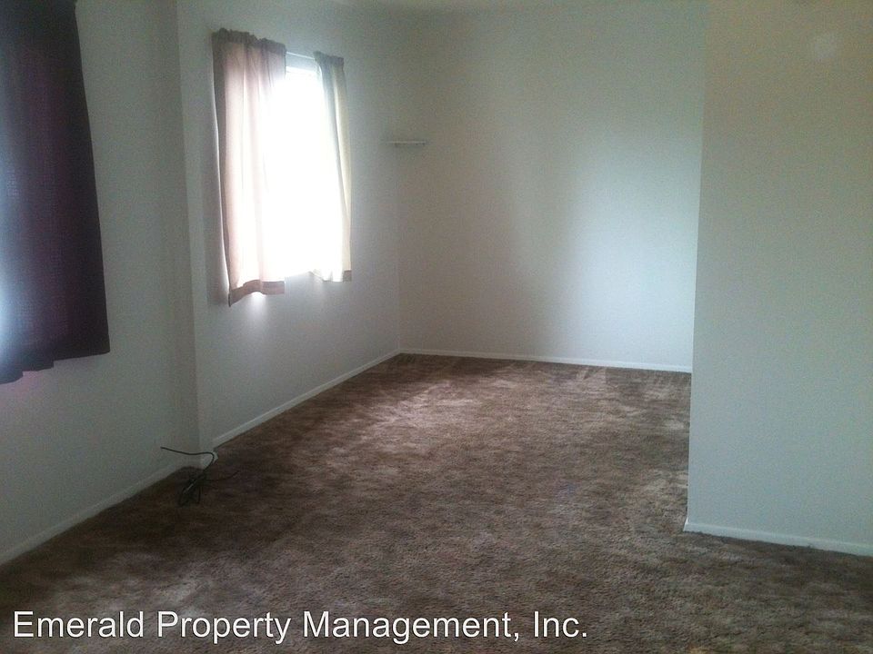 2nd image of 4550 Franklin Blvd APT 8