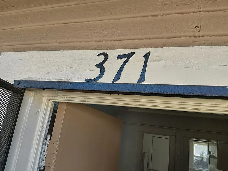 DGD 371-79 Walnut — Photo 6