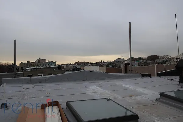 Rented by Rennit Inc. | media 18